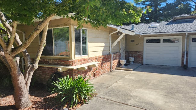Building Photo - 2033 Donald Dr Rental