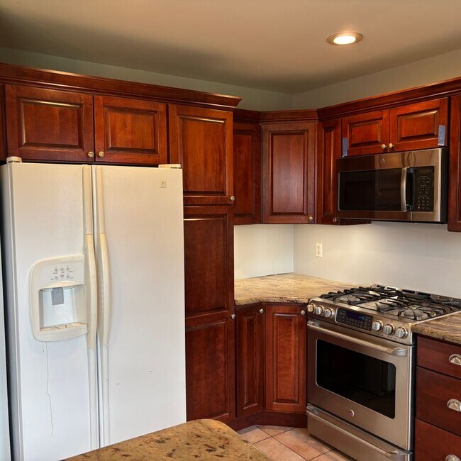 2245 Edgar Rd