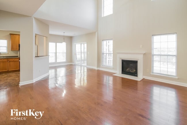 Photo - 212 Curico Ln