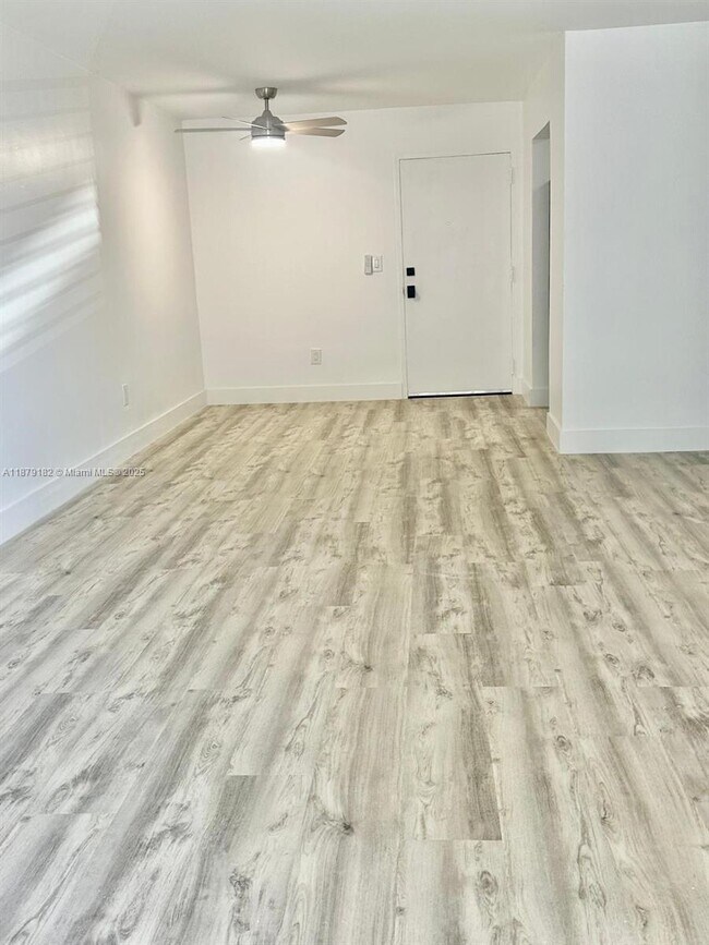 Photo - 1441 Lincoln Rd Unidad 302