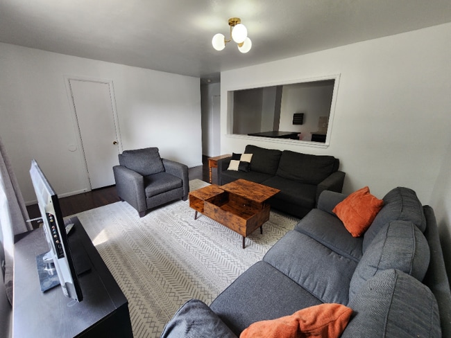 Photo - 7618 Umatilla St