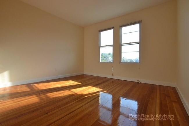 Photo - 21-23 Weitz St. Unit 2 Unidad 2