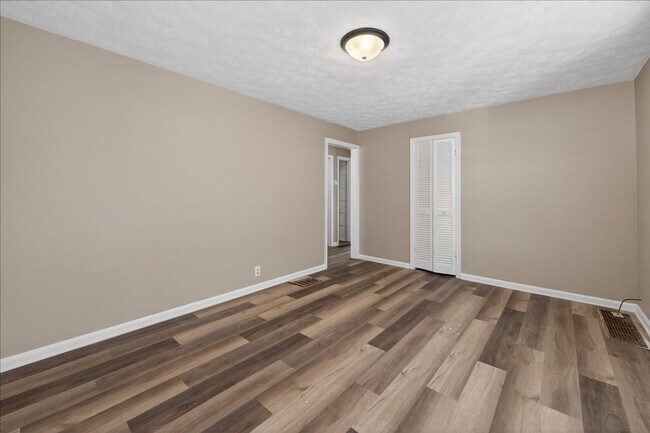 Photo - 4721 E 16th St