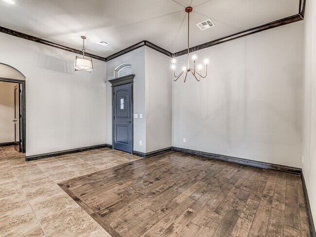 Photo - 13609 Gentry Dr