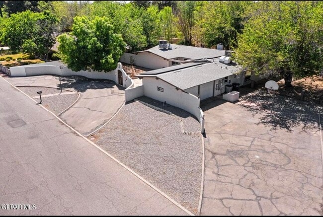 Photo - 5233 White Oak Dr