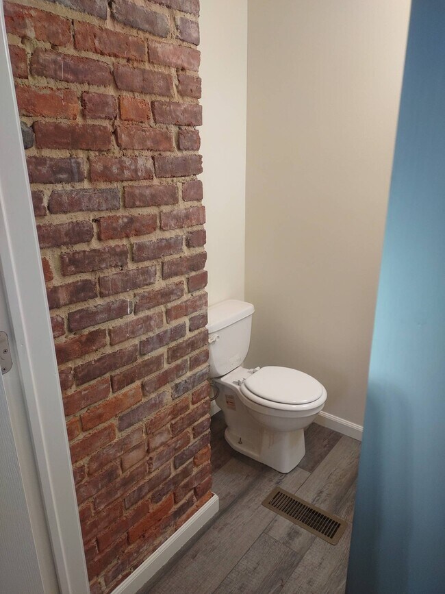 1103 Old Mercer Rd Rental For Rent in Franklin, PA