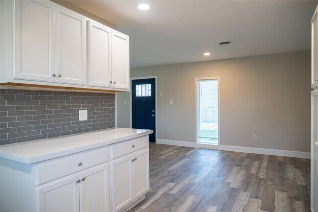 Photo - 5502 Elm Tree Dr