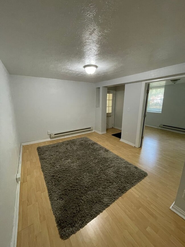 Building Photo - 40 N St E Unit #7