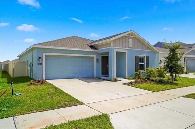 1033 Holden Wy