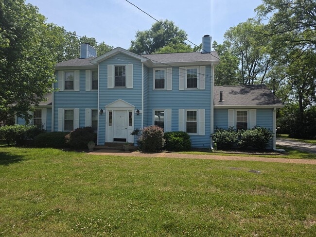 Photo - 2 bedroom 1.5 bath townhome in Hendersonville with garage