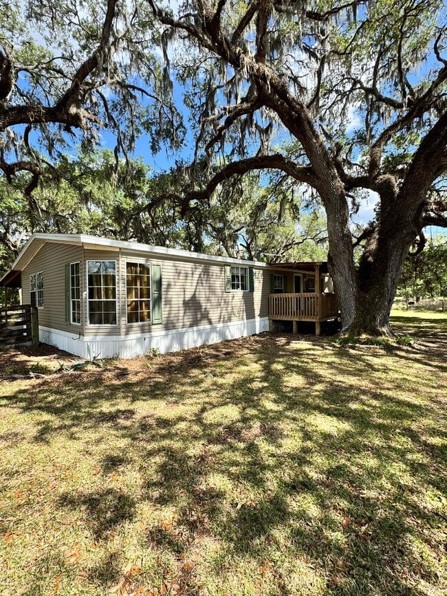 Building Photo - 17640 Bellamy Brothers Blvd
