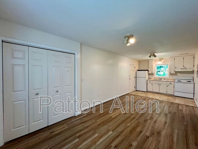 Photo - 121 Citadel Dr