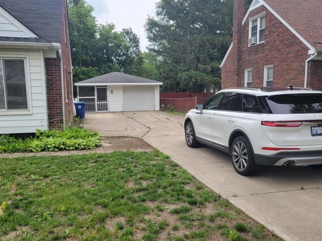 Photo - 13568 Norborne Ave