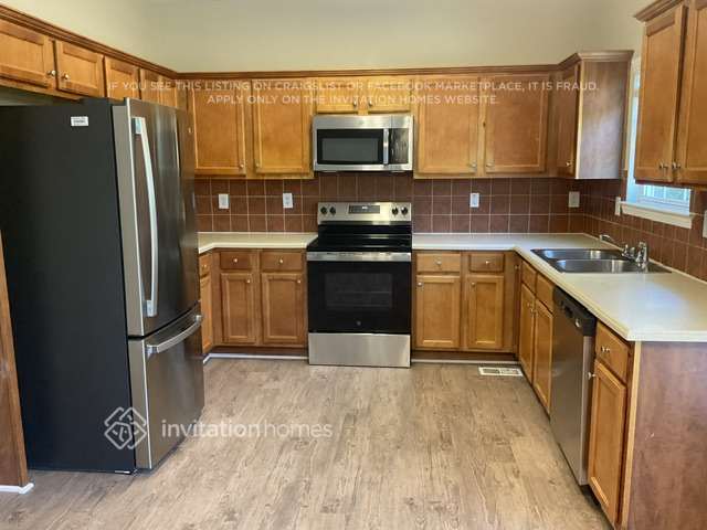 Photo - 1609 Deer Creek Ln