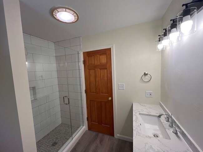 Photo - 3 Bedroom, 2 bath home newly renovated wit...