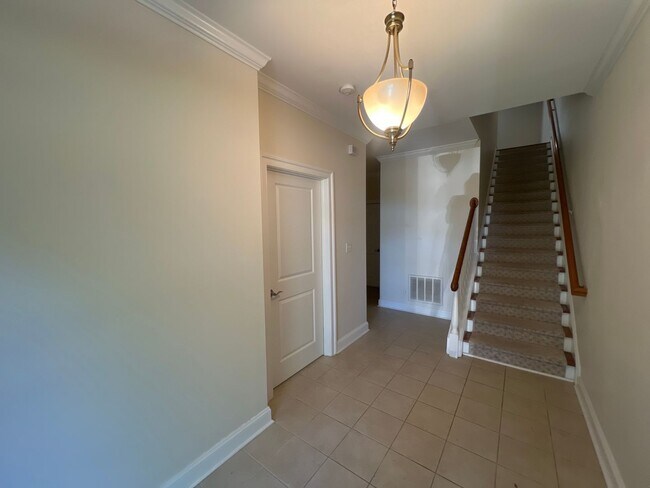 Photo - EDGEWATER - Larchmont