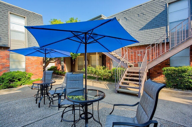 Photo - McCart Apartments