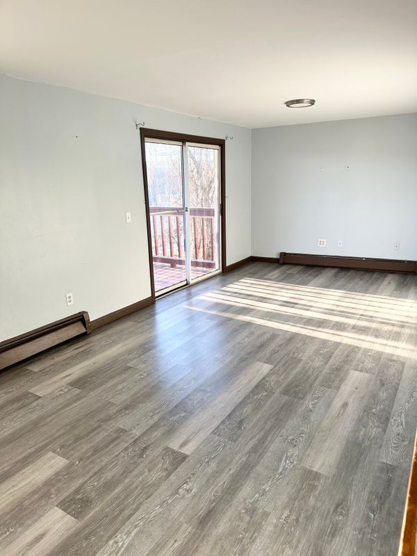 Photo - 61 School St