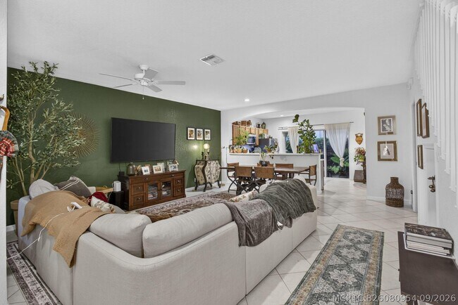 13433 Georgian Ct