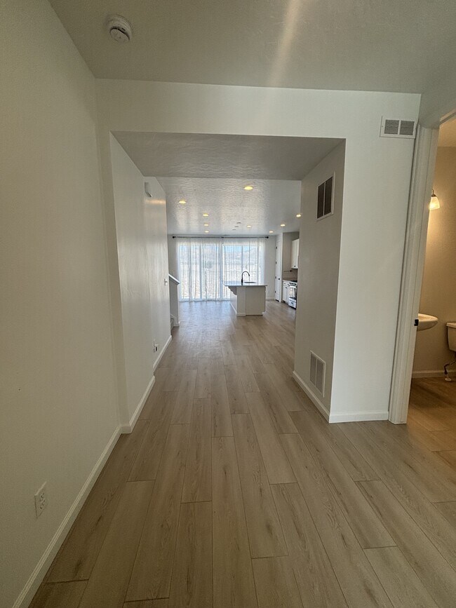 5516 N Solo St