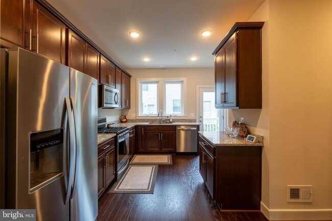 Photo - 515 Shorthorn Way