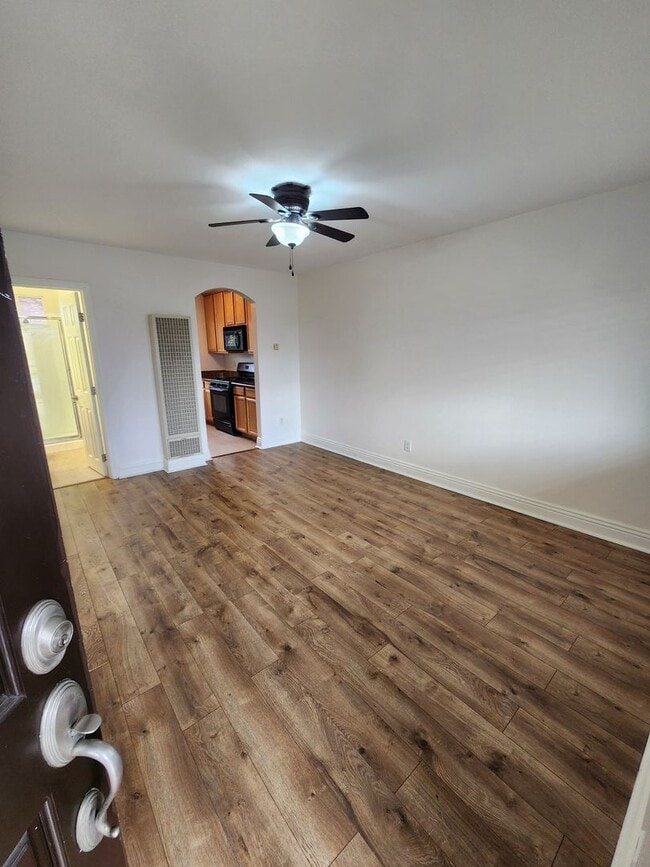 Photo - COMING SOON! Clean Upstairs Unit In Convenient Location- Close to SDSU!