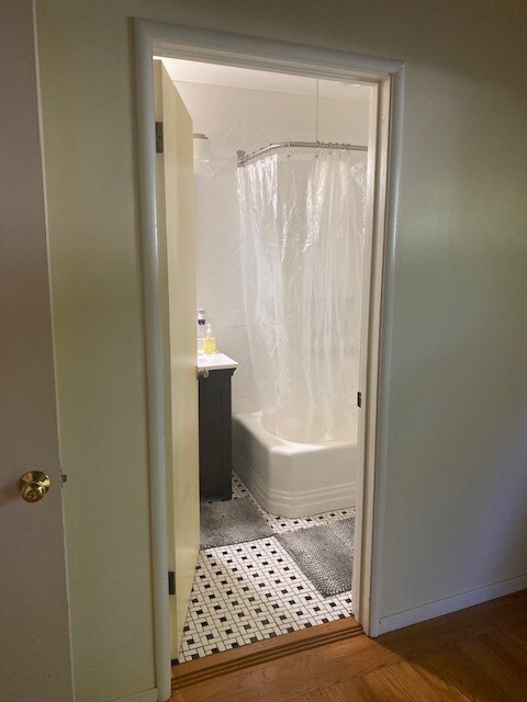 Photo - 1520 Summit Rd