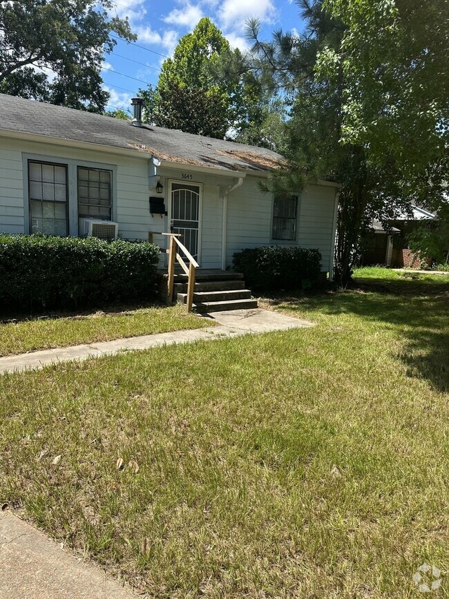 Building Photo - 3645 Lee Dr Rental