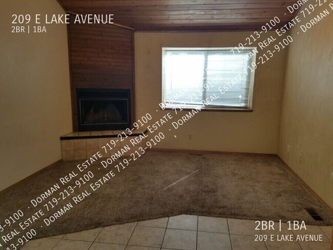 Photo - 209 E Lake Ave