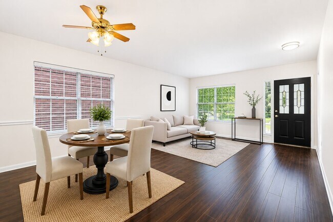 Photo - 2719 Riverhollow Ln