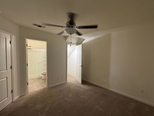 Photo - Perfect 5 bedroom, 3.5 bath home with attached private Casita - With Solar !