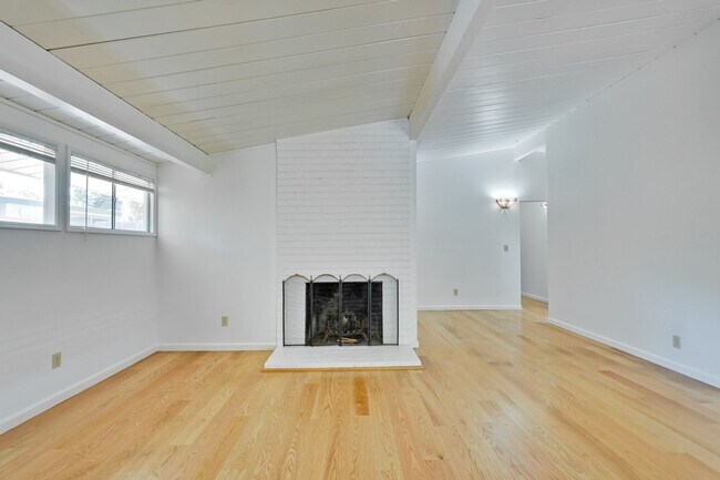 2719 Greer Rd