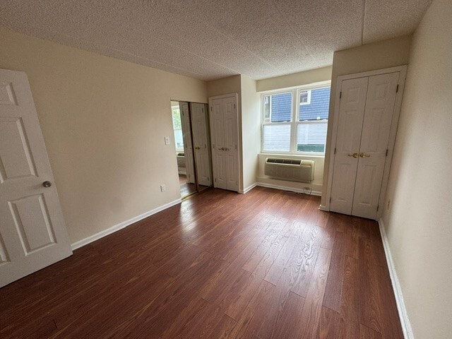 999 Forest Ave Unit 1B