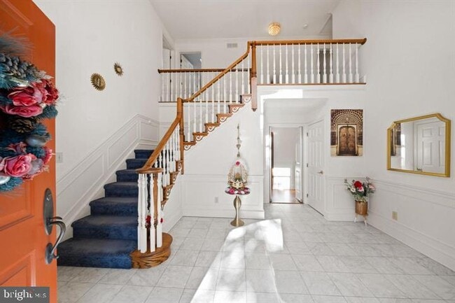 Photo - 253 Peoples Way