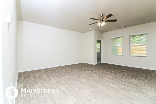 Photo - 80 Randette Dr