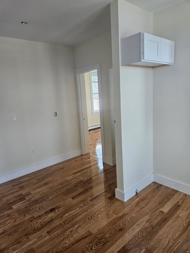Photo - 2 Malden St Unit 5