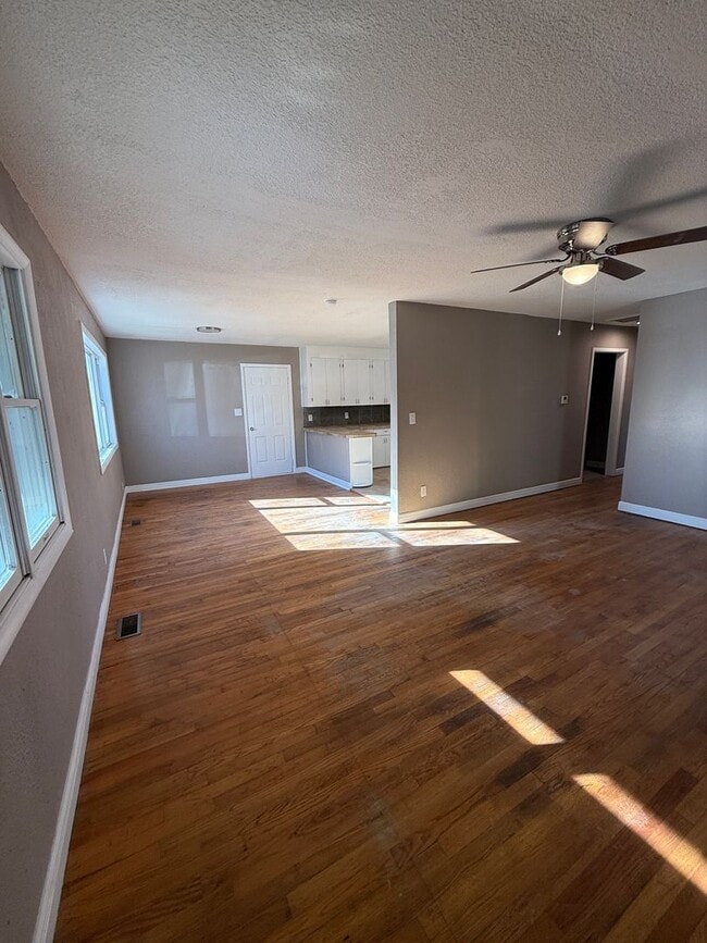 Photo - 3 bedroom/1 bathroom