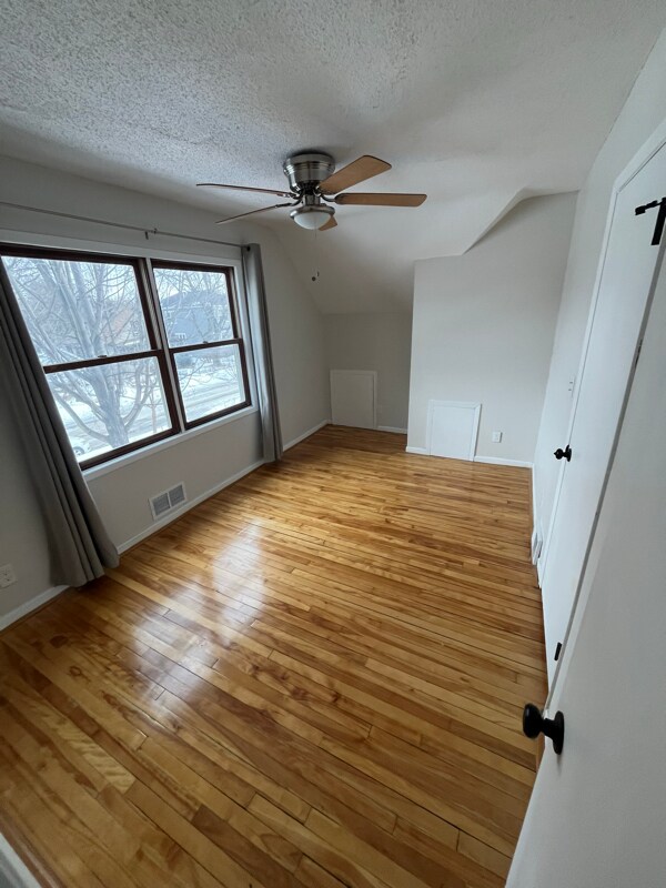 Photo - 4230 S 39th Ave Unit 2