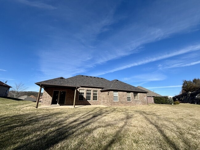 Building Photo - Branson Creek