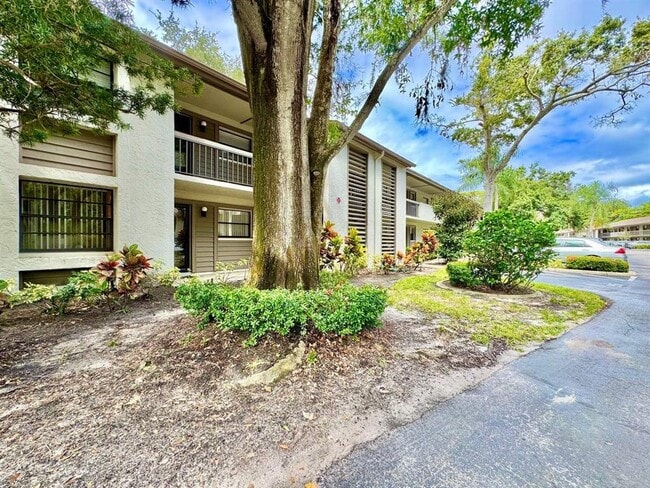 Building Photo - 3048 Eastland Blvd Unit C101