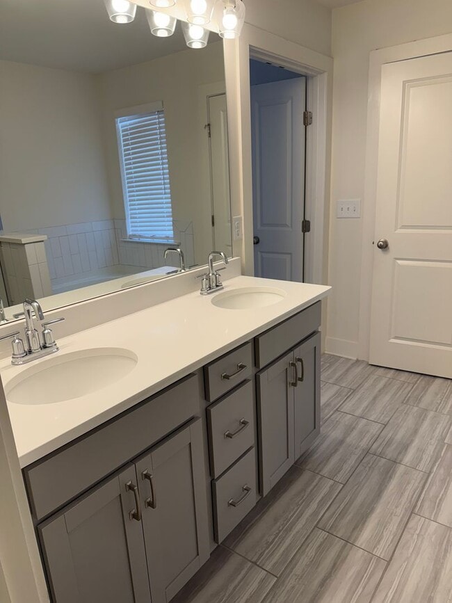 Photo - Modern 3-Bedroom Townhome in Winder, GA – ...