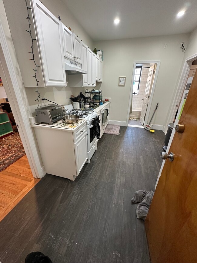 Photo - 126 Warren St