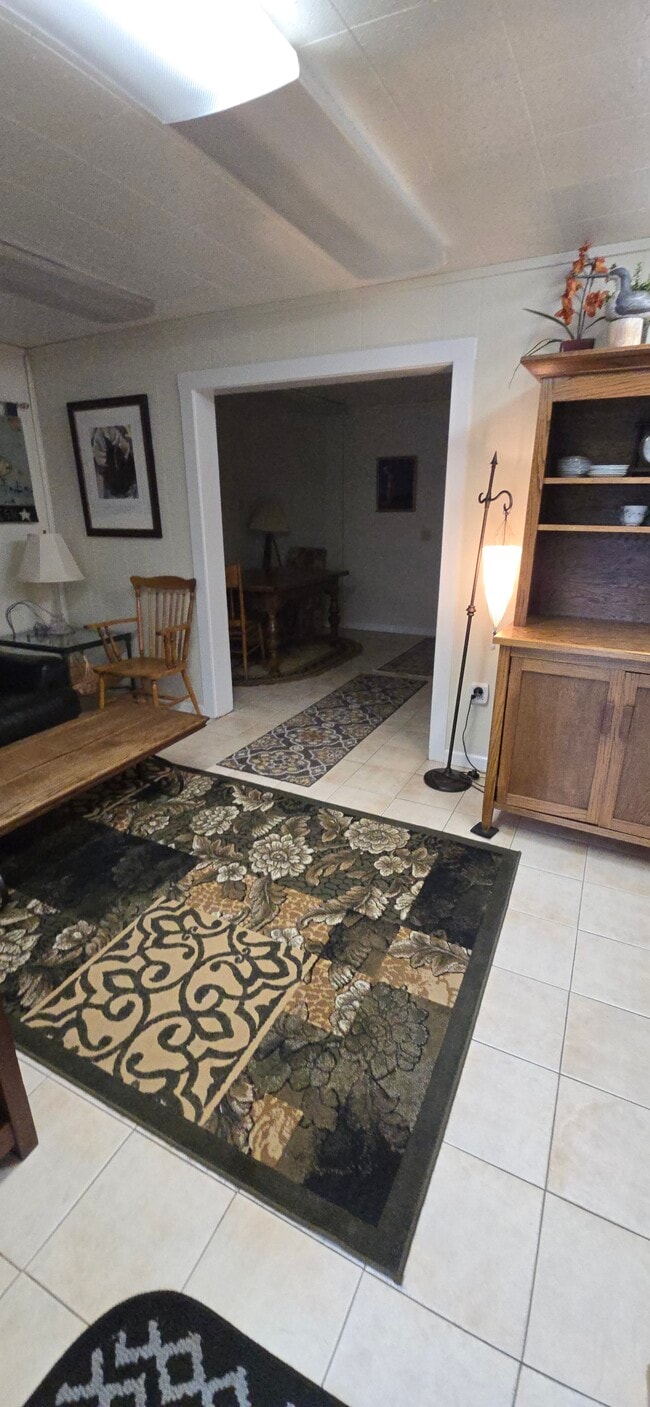 Building Photo - 1447 Lincoln Way Unit 1447