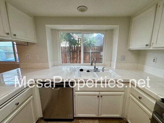Photo - 14925 Dandelion Ct