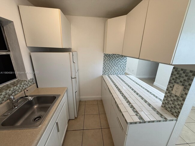 Photo - 1245 W 24th St Unit 122