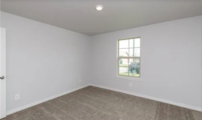 Photo - For Rent Half off Deposit Holiday Special