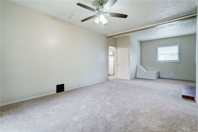 Photo - 4539 Dewey Ave