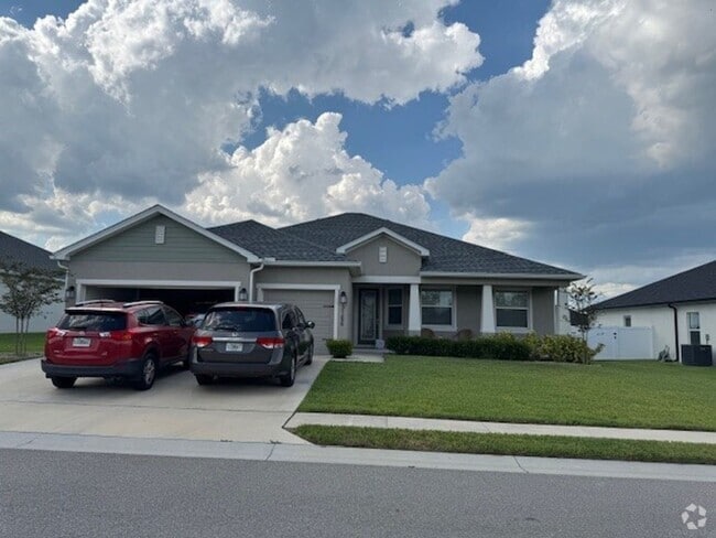 Building Photo - Like new, 2023 construction, four bedroom,... Rental