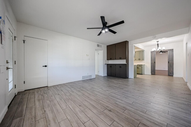 Photo - 2816 N 33rd Pl