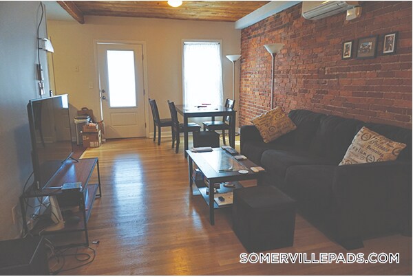 Photo - 162 Broadway Unit 3